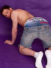 Alex Newmann is exposing his body on cam for the first time