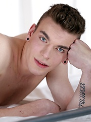 Better Than An Alarm-Clock - Gabriel Cizek Gets A Hard Raw Fuck For His Early Morning Call!