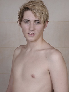 teen gay model Kyle Dickson